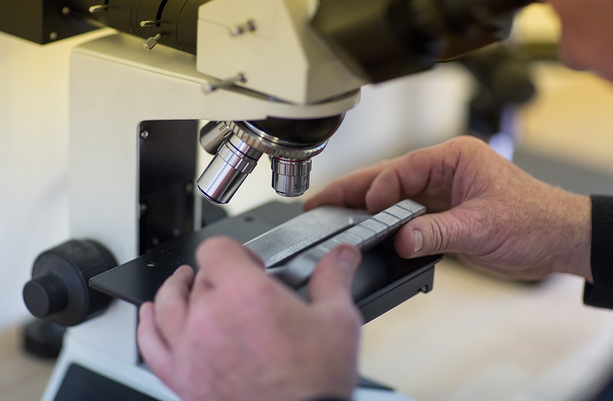 Microscopy Facility Ensuring Investment Casting Quality